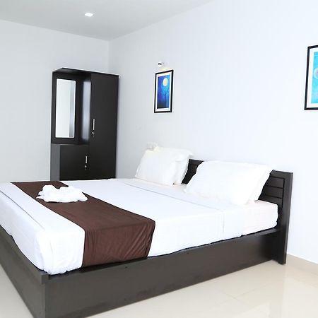 Highland Bristo Hotel Kalpatta Exterior foto